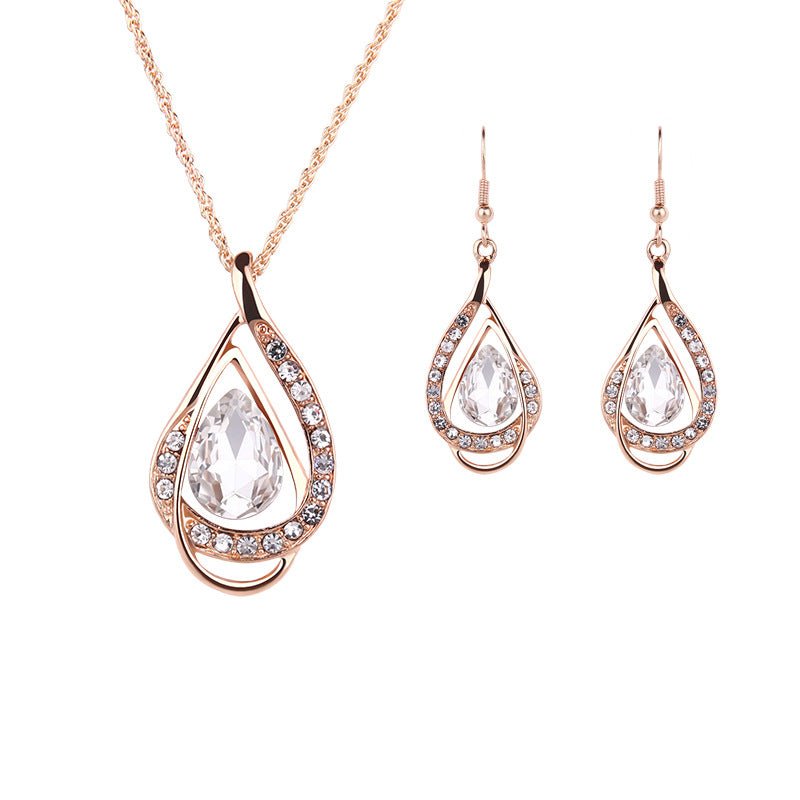 Vintage Fashion Jewelry Set: Necklace & Earrings by Dealightful Finds