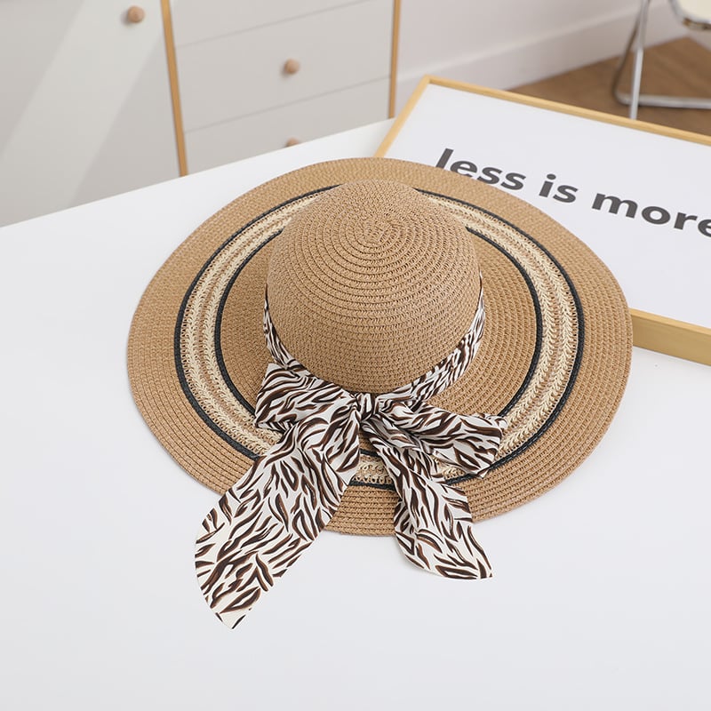 Trendy Women's Foldable Beach Hat for Stylish Looks by Dealightful Finds