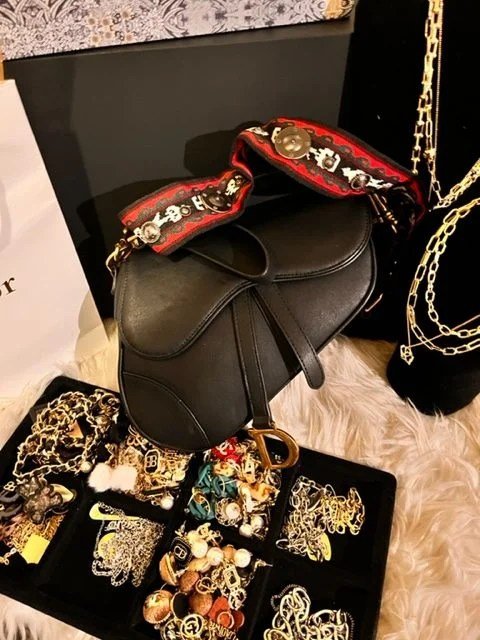 Fashion Women's Handbag by Dealightful Finds