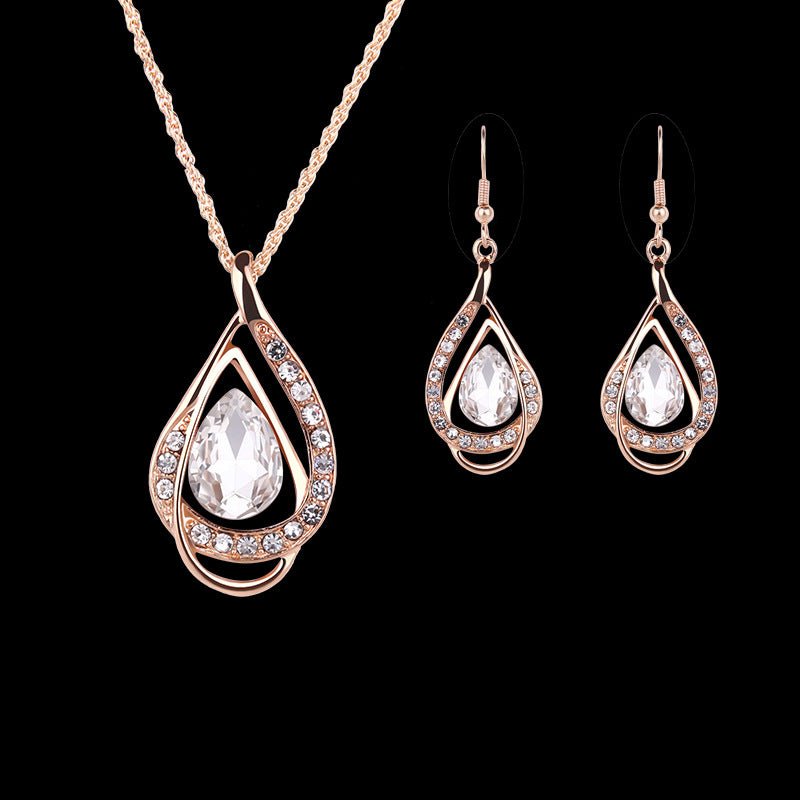 Vintage Fashion Jewelry Set: Necklace & Earrings by Dealightful Finds
