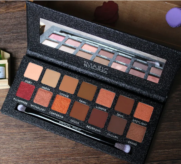 Makeup Set by Dealightful Finds