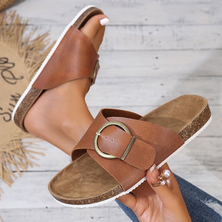 Women’s Slippers by Dealightful Finds