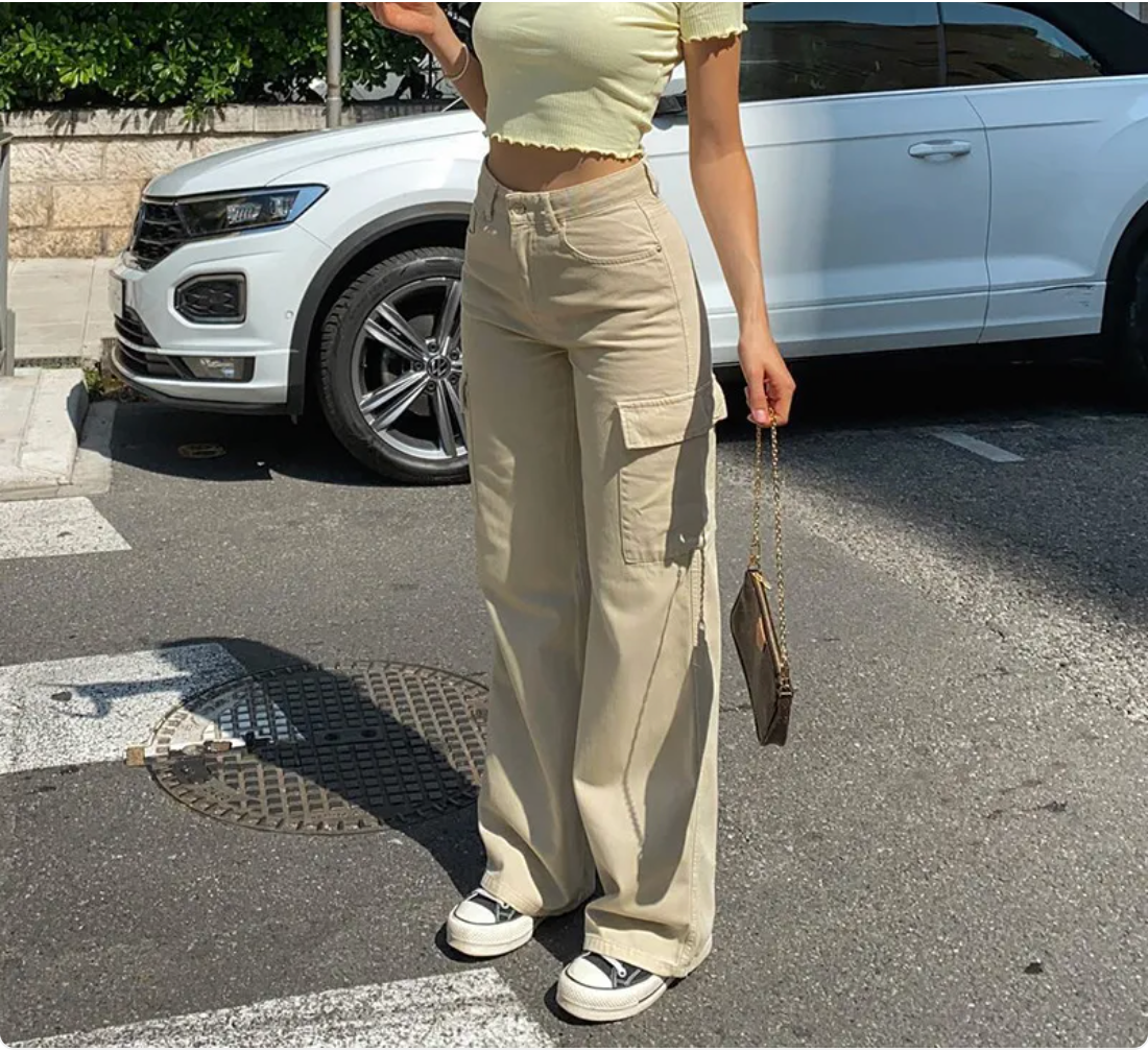 Women’s Straight Leg Jeans by Dealightful Finds