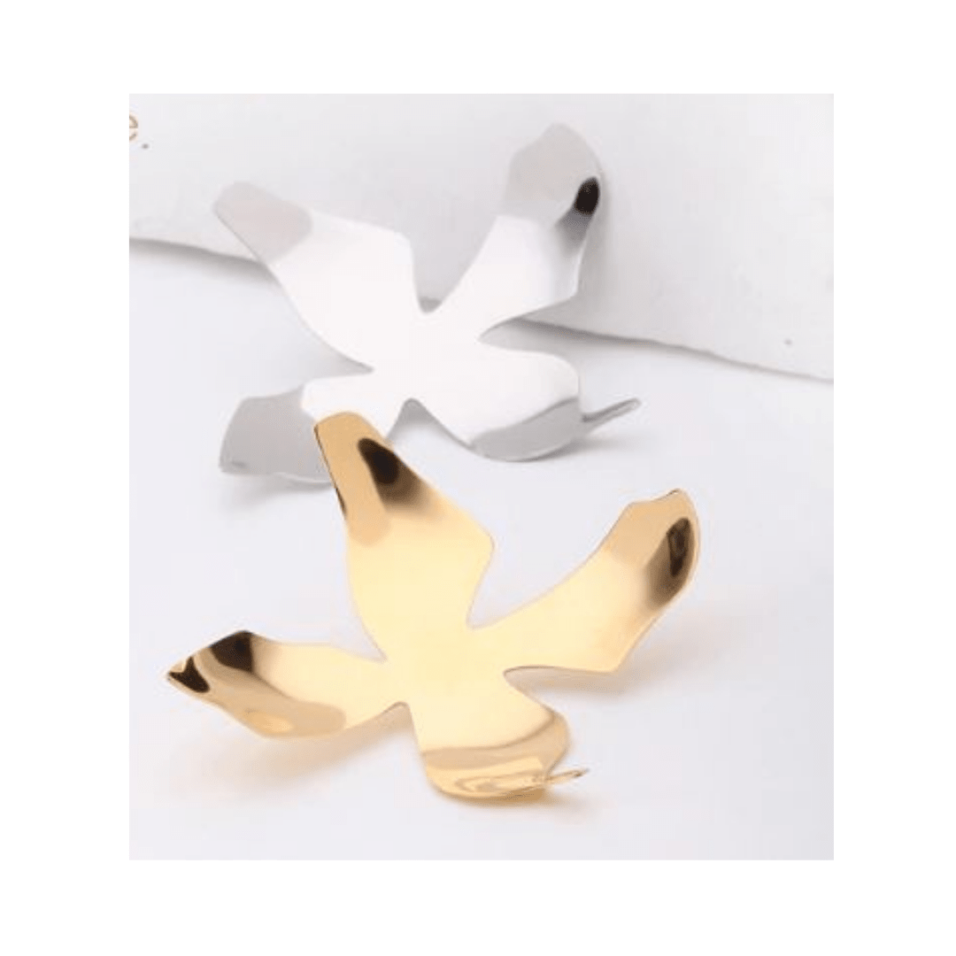 Amelia Earrings by Dealightful Finds