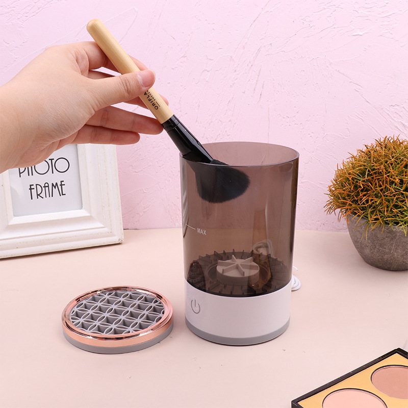 Makeup Brush Cleaner by Dealightful Finds